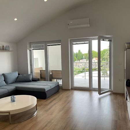Apartmaji Meduza Izola Esterno foto