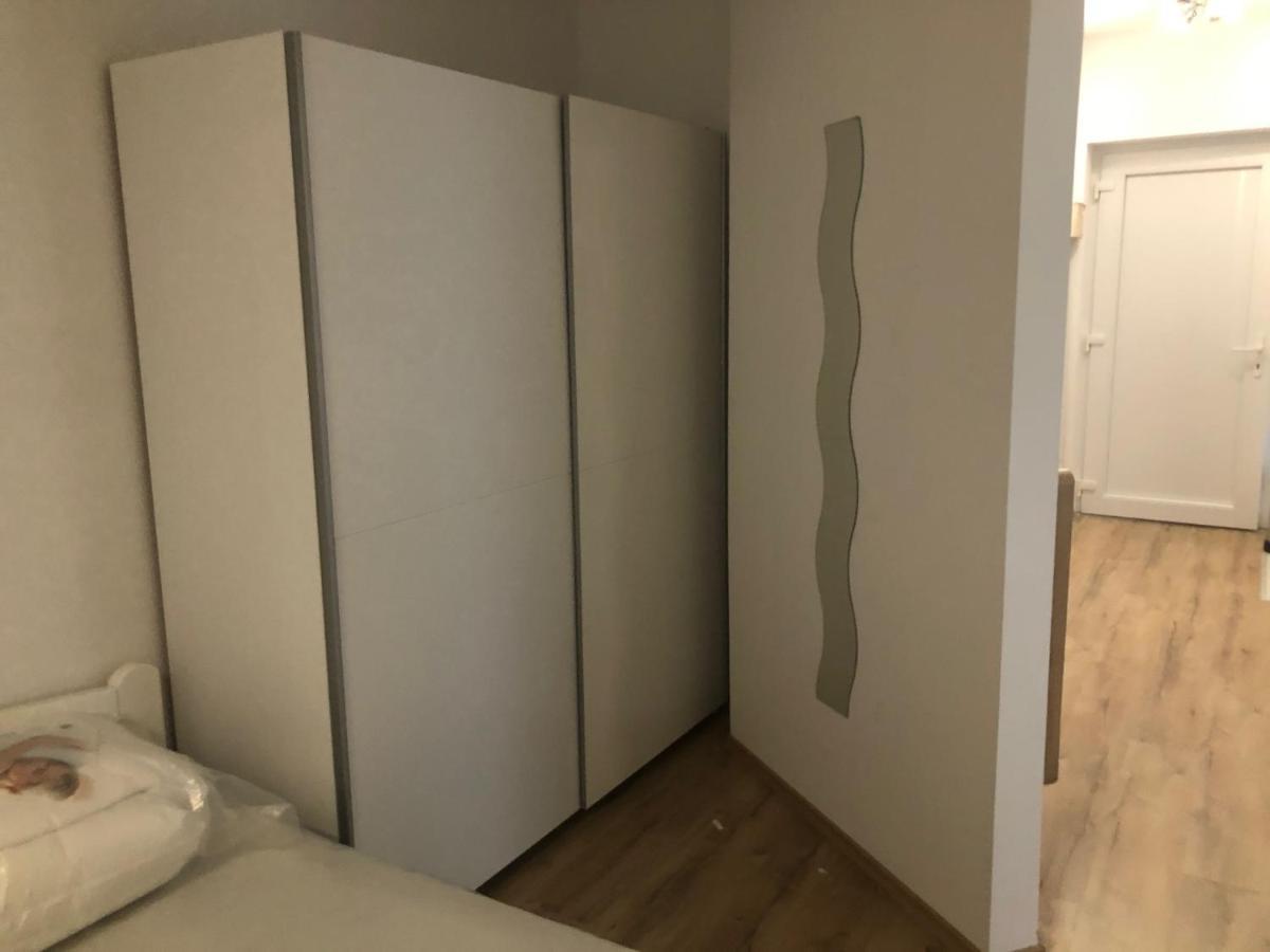 Apartmaji Meduza Izola Esterno foto