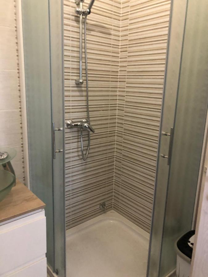 Apartmaji Meduza Izola Esterno foto