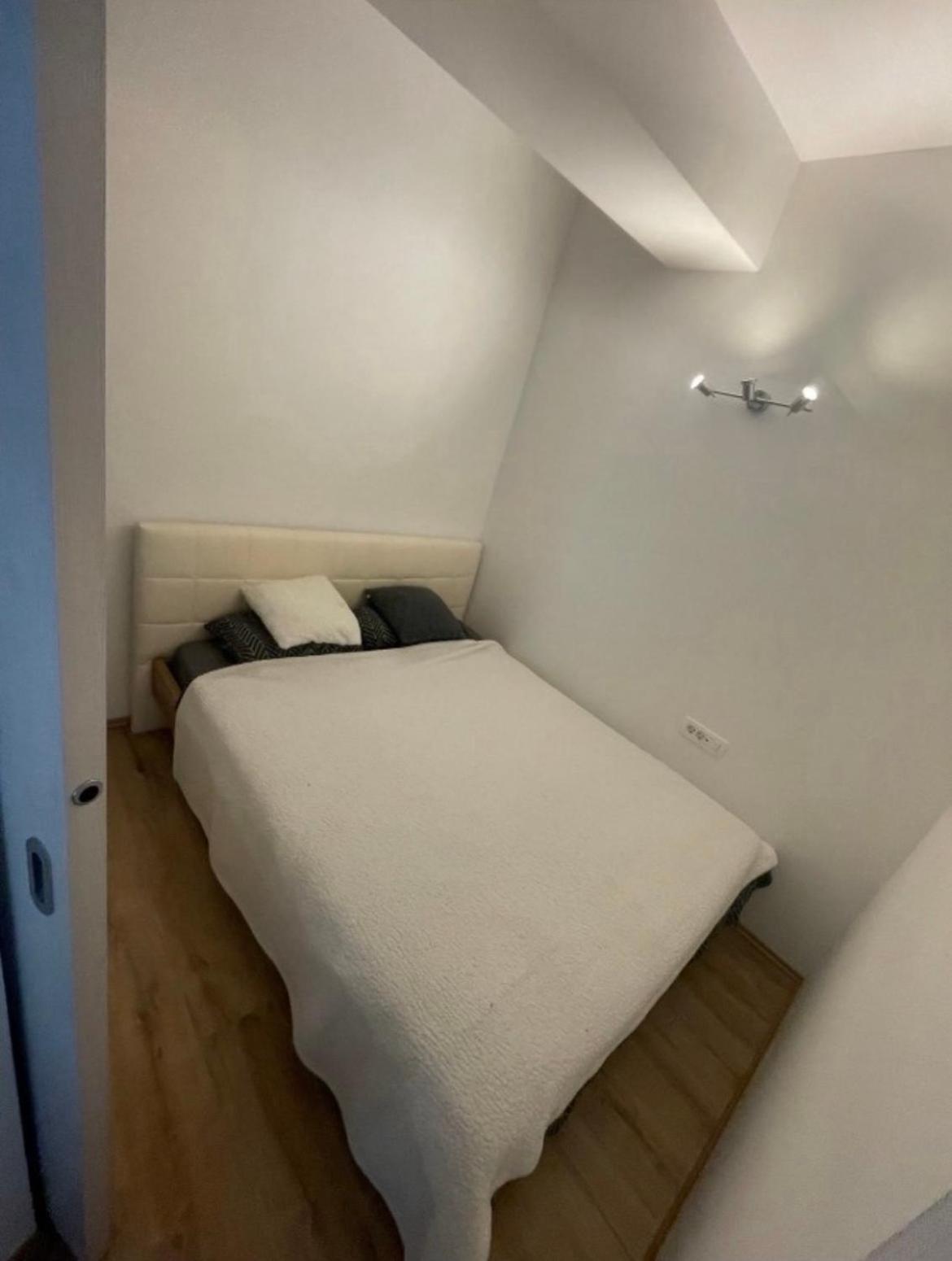 Apartmaji Meduza Izola Esterno foto