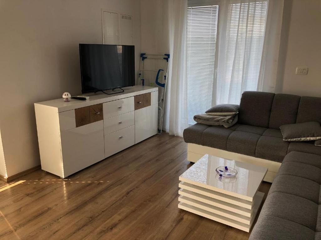 Apartmaji Meduza Izola Esterno foto