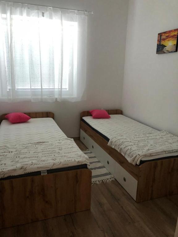 Apartmaji Meduza Izola Esterno foto