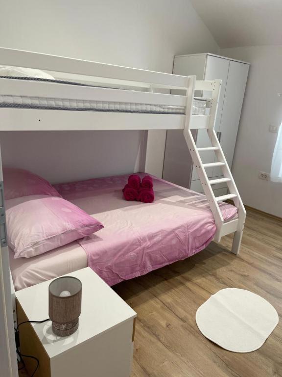 Apartmaji Meduza Izola Esterno foto